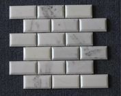Rechthoekige de Vloertegel van het Baksteen Witte Marmeren Mozaïek, Moderne de Badkamerstegels van het Steenmozaïek