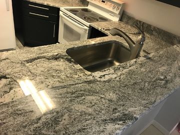 Dikte 12mm Opgepoetste Stevige de Steencountertops van de Boekgelijke